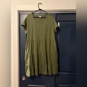 Time and Tru Olive Short Sleeve Top